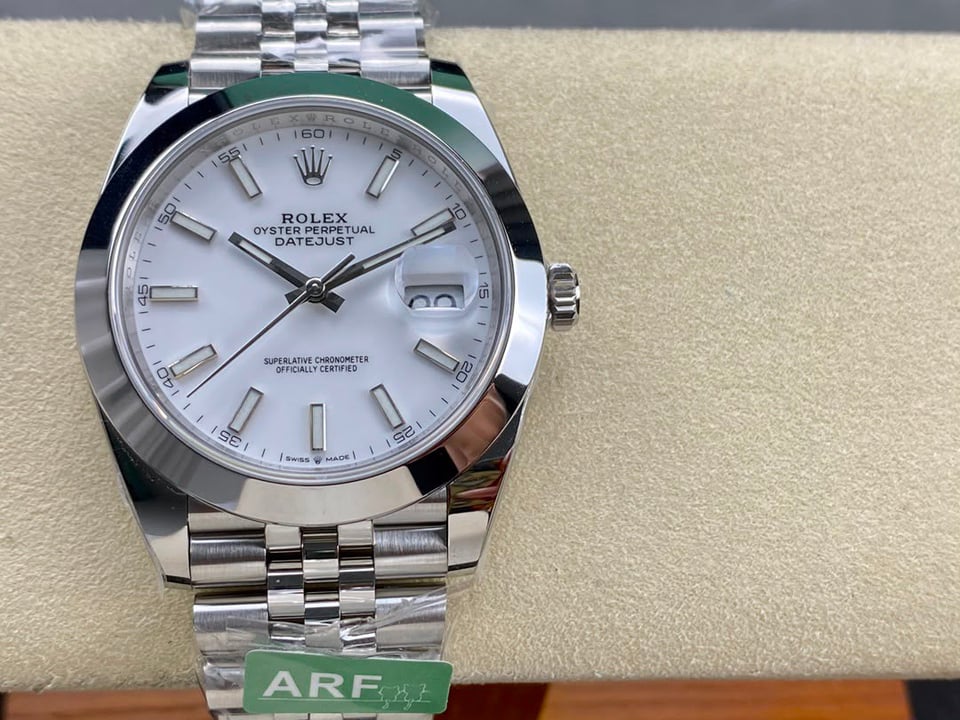 Rolex Datejust 41mm White Dial 126334 Jubilee Flutted view 5
