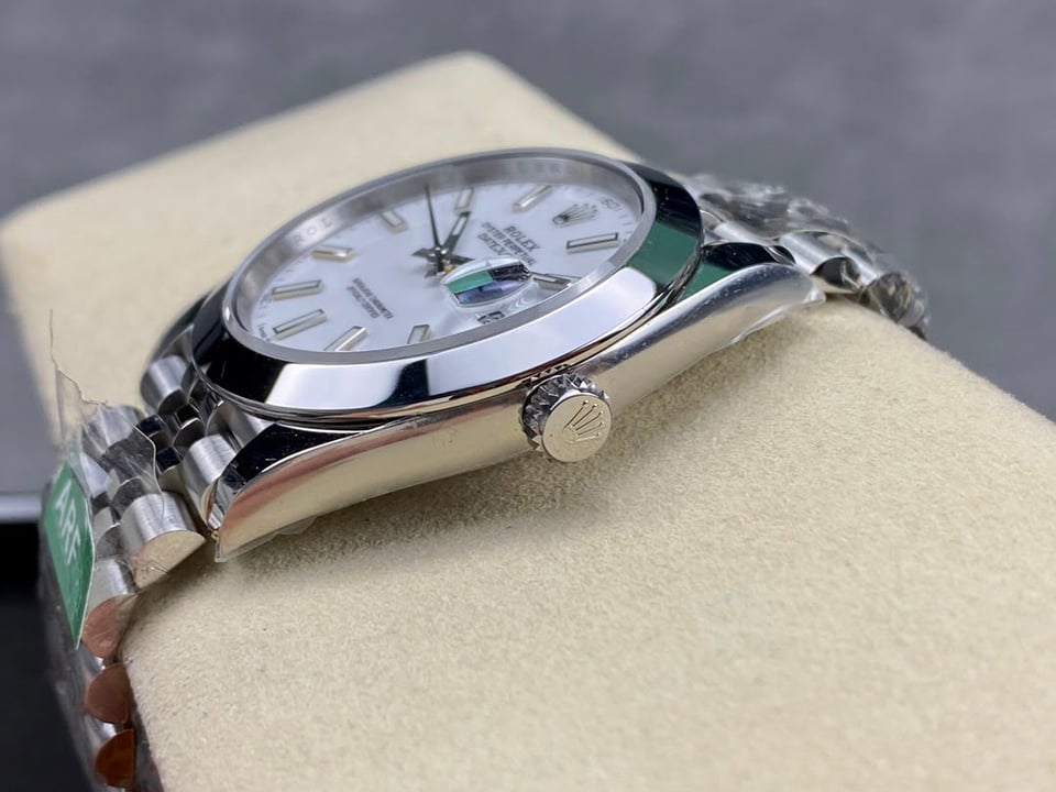 Rolex Datejust 41mm White Dial 126334 Jubilee Flutted view 6