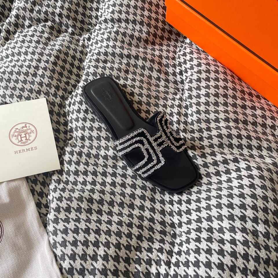 Hermes Oran Sandal Crystle Black H212010Z 02360 view 5