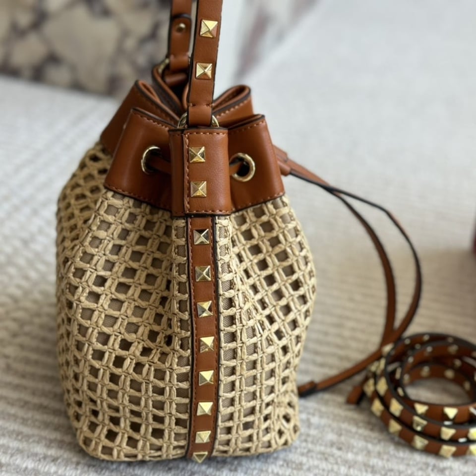 Valentino Rockstud Woven Bucket Bag Brown 19Cm view 6