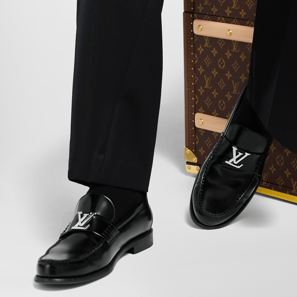 Louis Vuitton LV Major Loafer Black for Men 1AHAU2 view 3