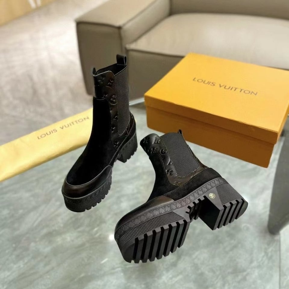 Louis Vuitton Laureate Platform Chelsea Boot Black 1Ac7W6 view 4