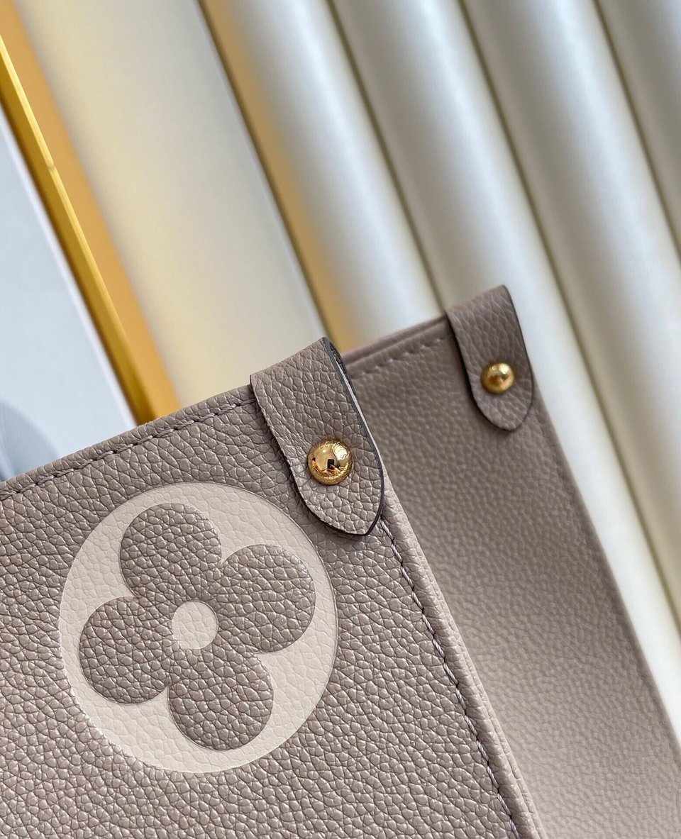 Louis Vuitton Onthego Mm Bicolor Monogram Empreinte Leather Dove/Cream M45494 35cm view 10