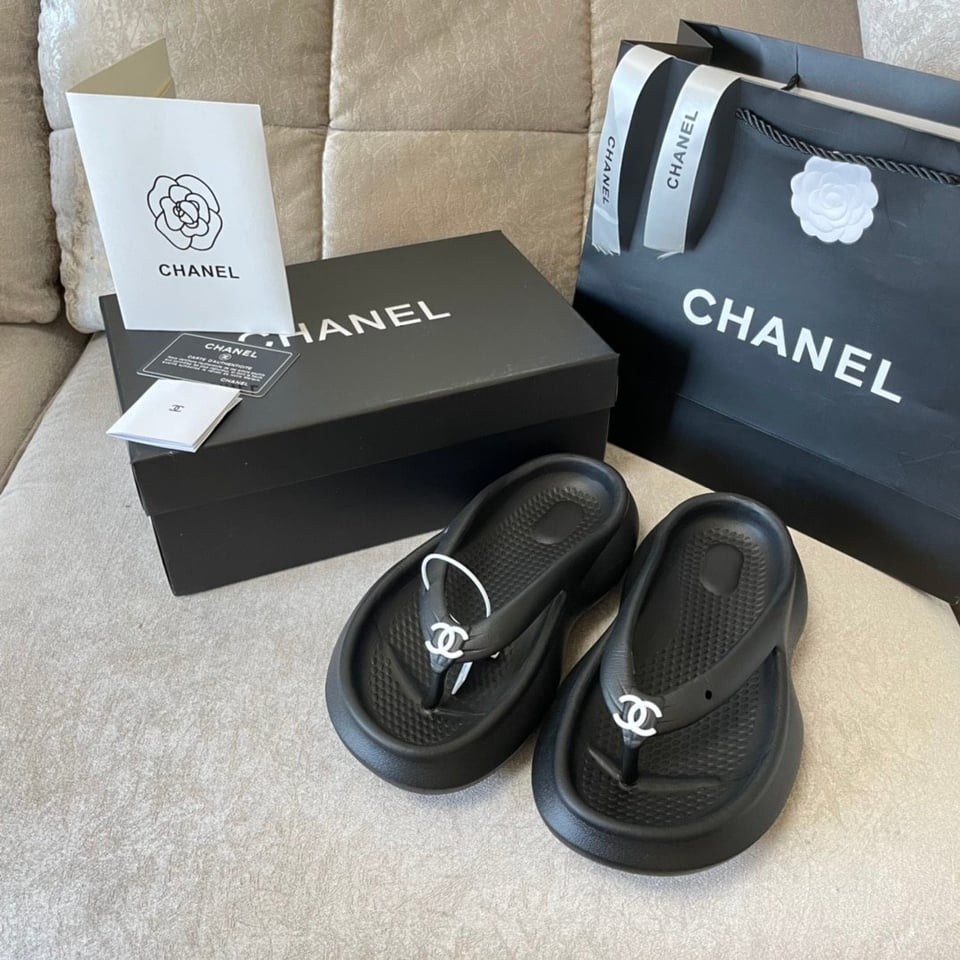 Chanel Flip Flop Sandals Black view 6
