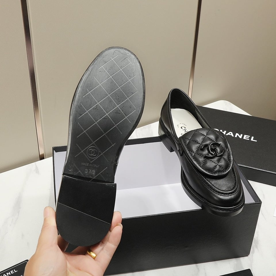 Chanel Cc Nib Turnlock Moccasins Flat Loafers Black view 9