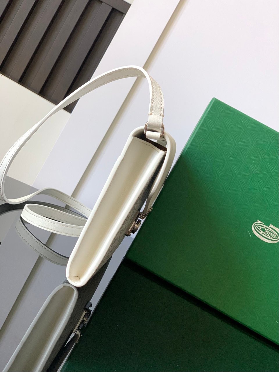 Goyard Chypre Wallet-Pouch 21cm White Goyardine Canvas And Calfskin view 9