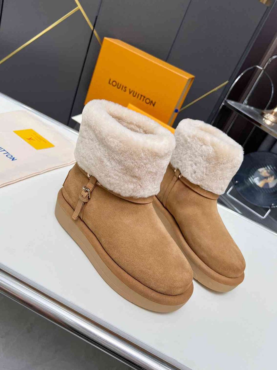 Louis Vuitton Aspen Platform Ankle Boot Beige 1Ac79I view 3