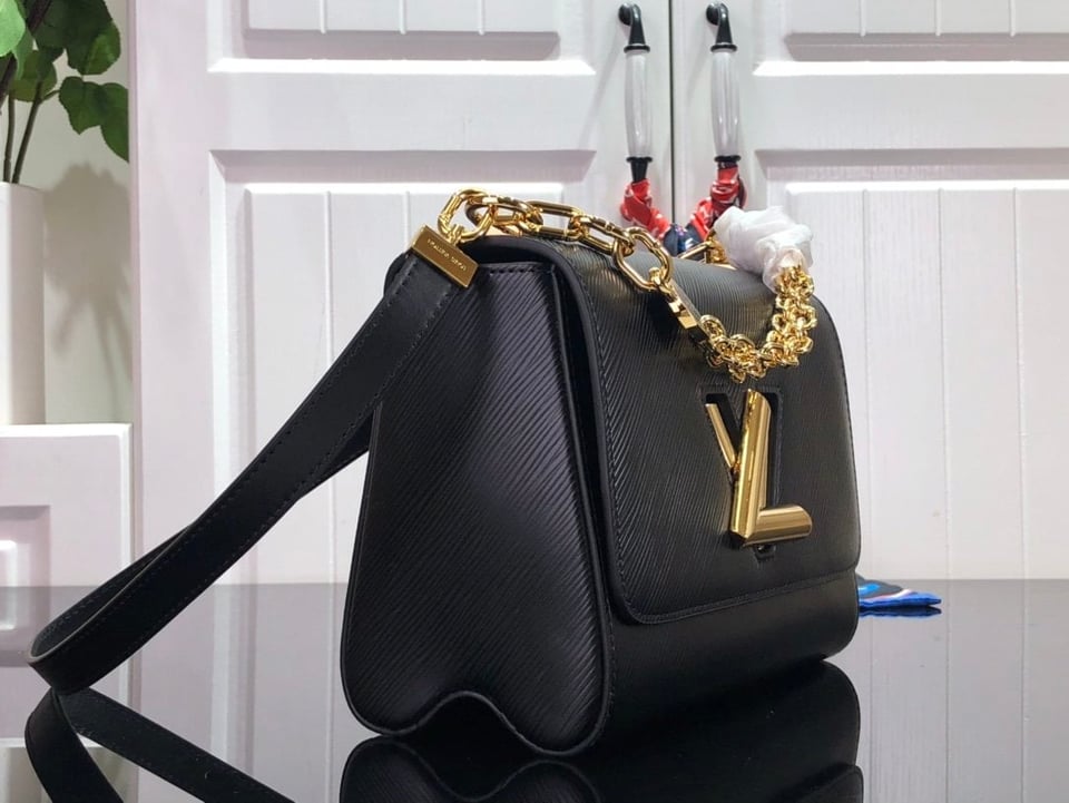 Louis Vuitton Twist Pm 19Cm Black Bag view 4