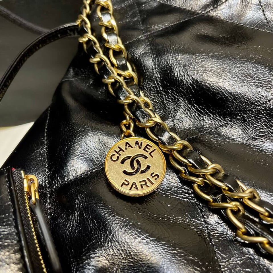 Chanel 22 Small Handbag Shiny Calfskin Black Gold view 7