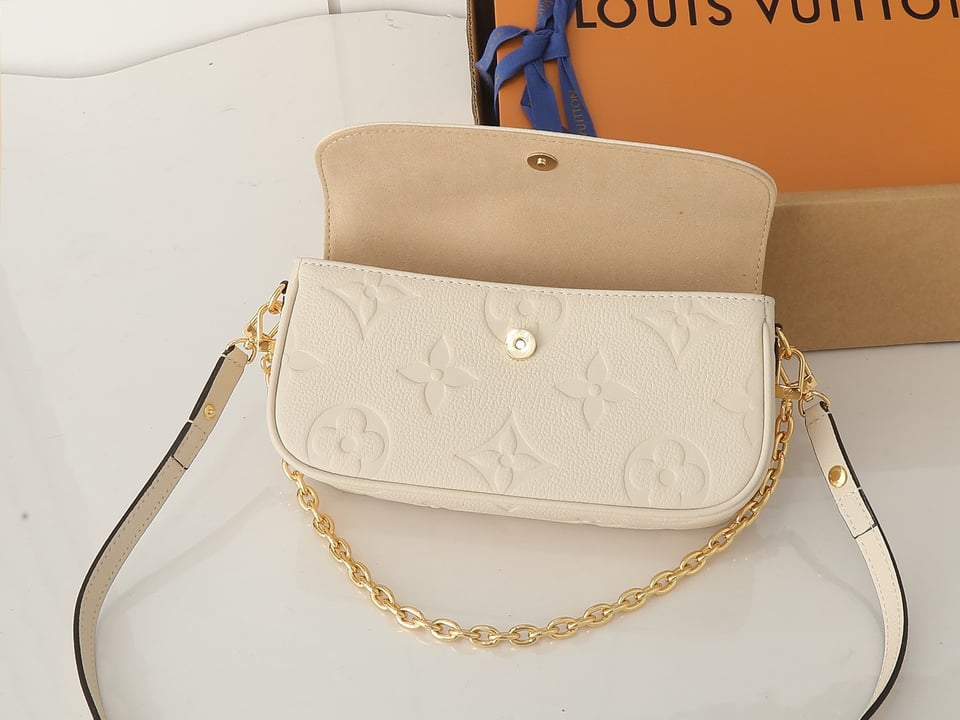Louis Vuitton Wallet On Chain Ivy Monogram Empreinte Leather Cream view 5