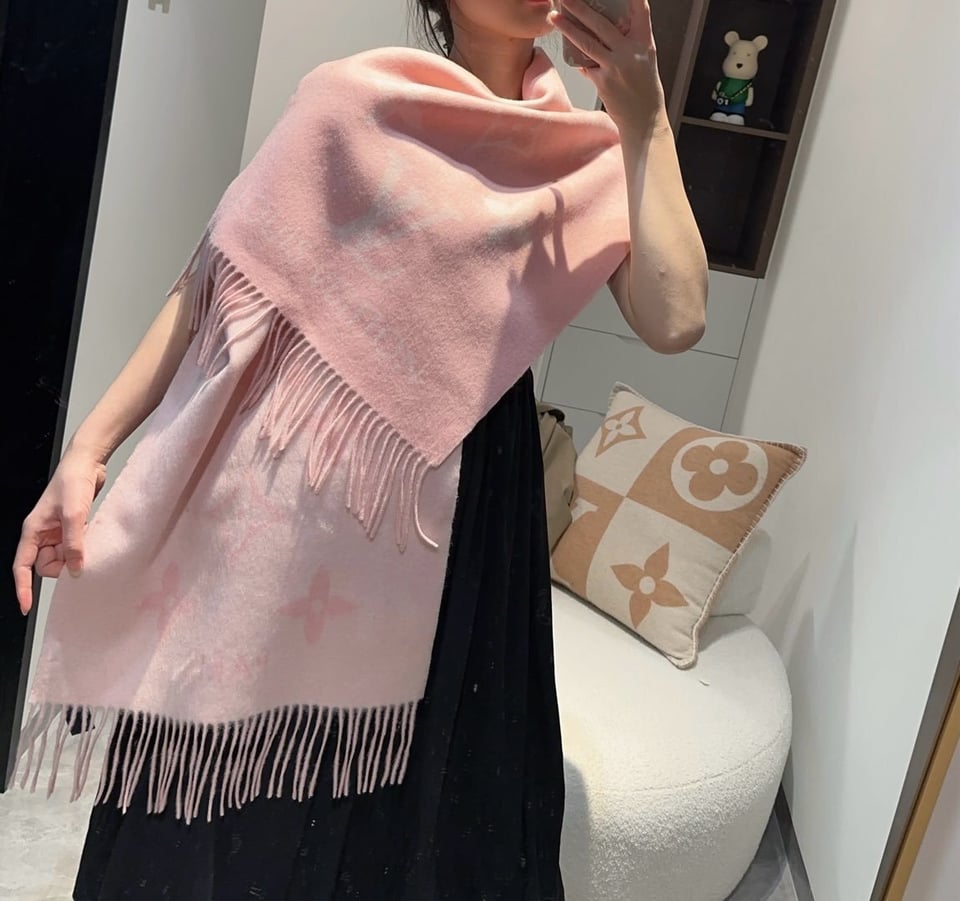 Louis Vuitton Monogram Giant Pink Scarf For Women 170cm view 5