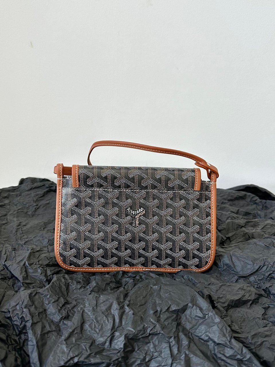 Goyard Plumet Pocket Wallet 20 Cm Black Goyardine Canvas And Tan Lambskin Trim view 7