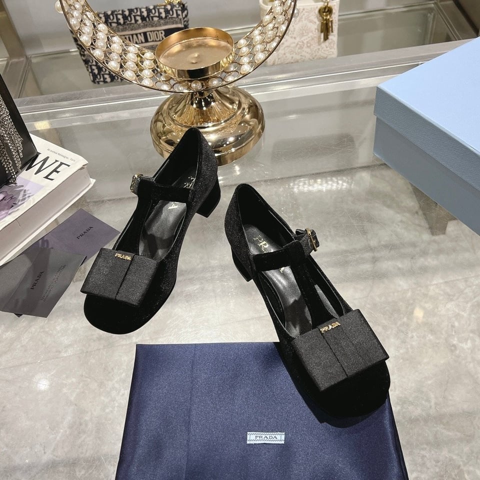 Prada Velvet Pumps Black 1I818N 068 F0002 F 035 view 3