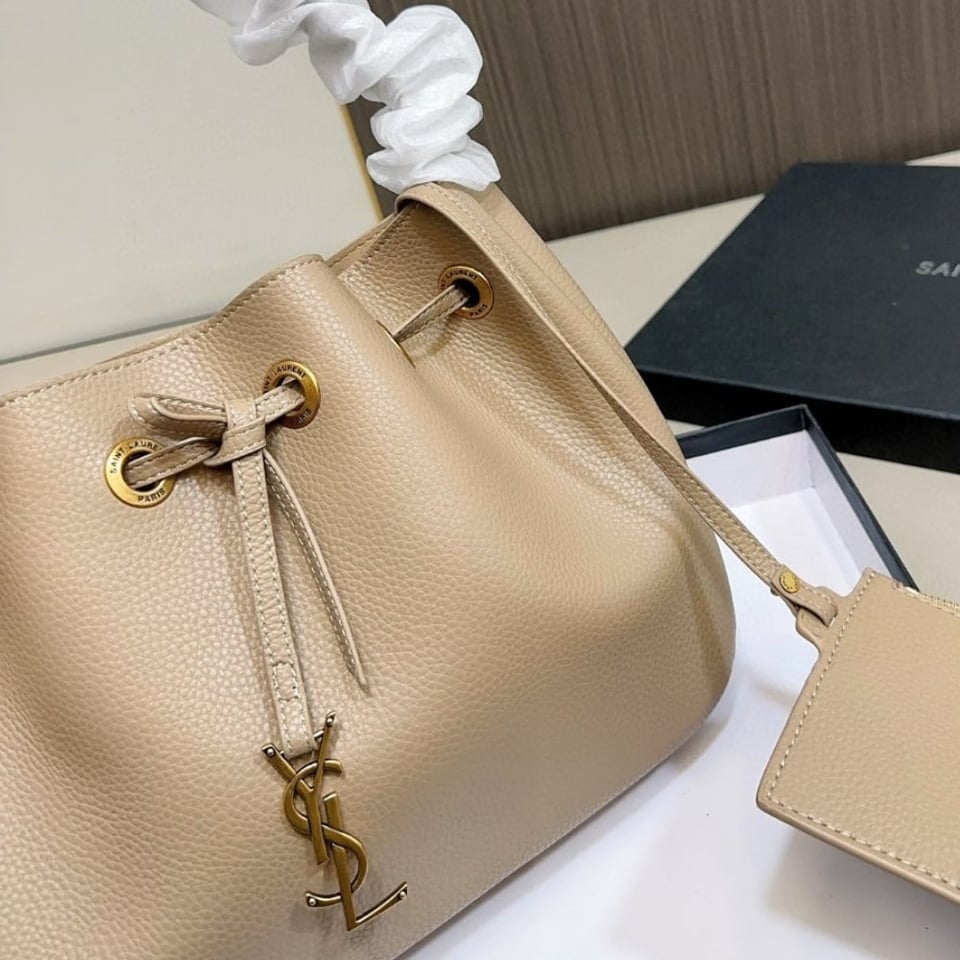 Saint Laurent Paris Vii Hobo Bag Beige 30Cm view 4