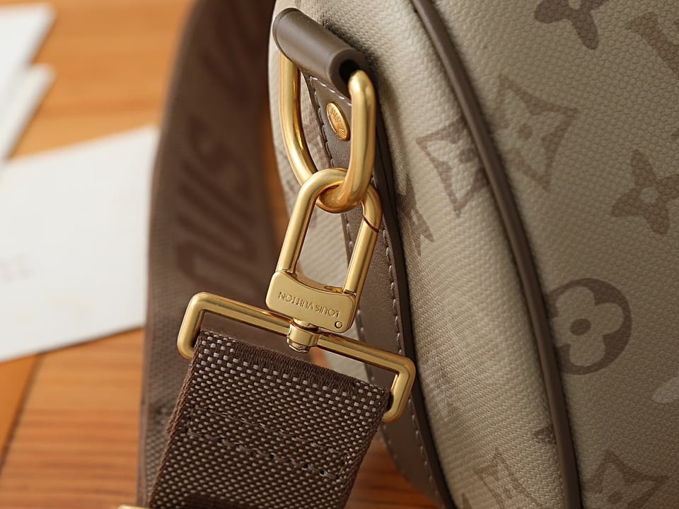 Louis Vuitton Keepall Bandoulière Bag 25cm/9.8in Sand Beige Monogram M29272 view 10