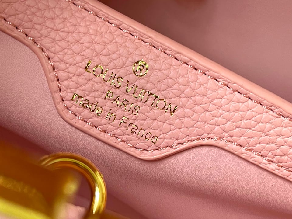 Louis Vuitton Capucines Pink 32Cm M20717 view 3