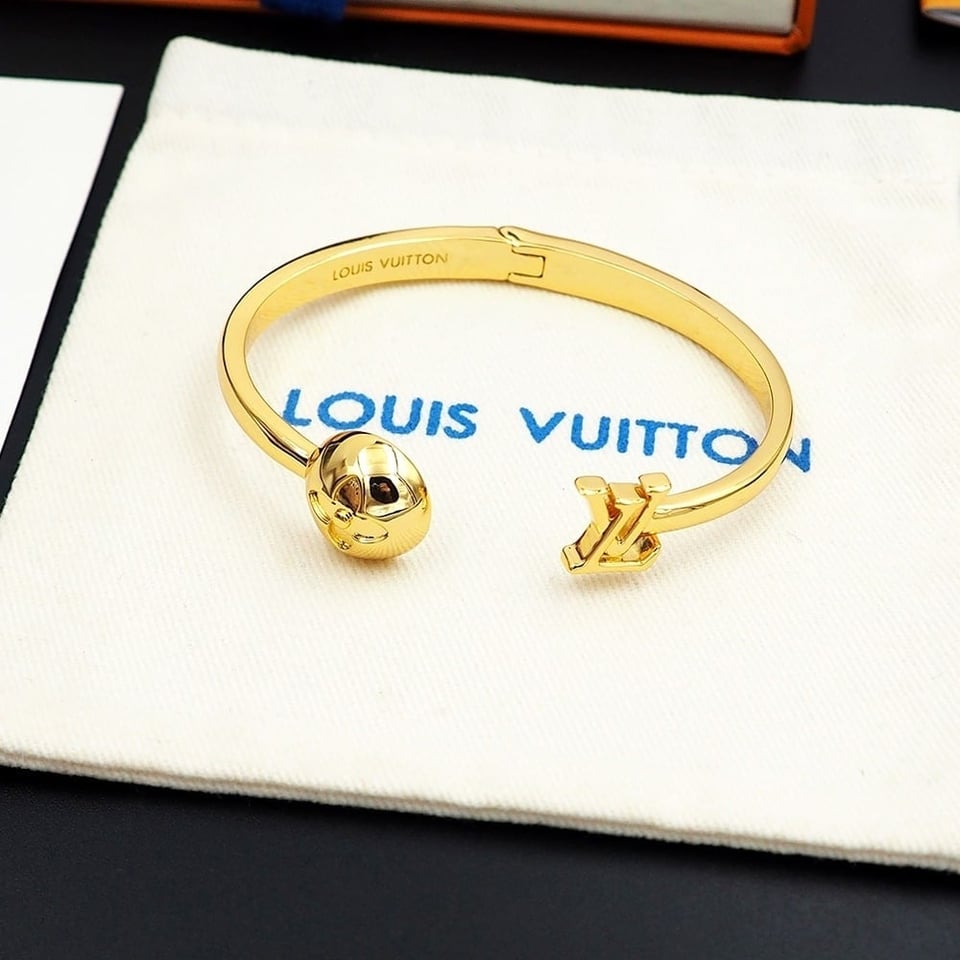 Louis Vuitton Cuff Braclet Gold view 4