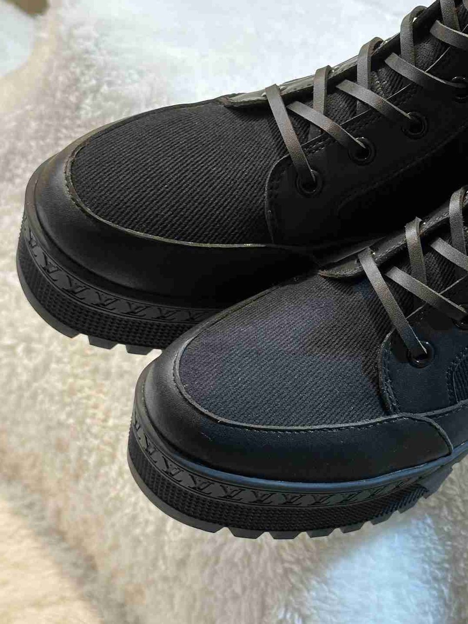 Louis Vuitton Laureate Platform Desert Boot Black 1Ac7Ro view 6
