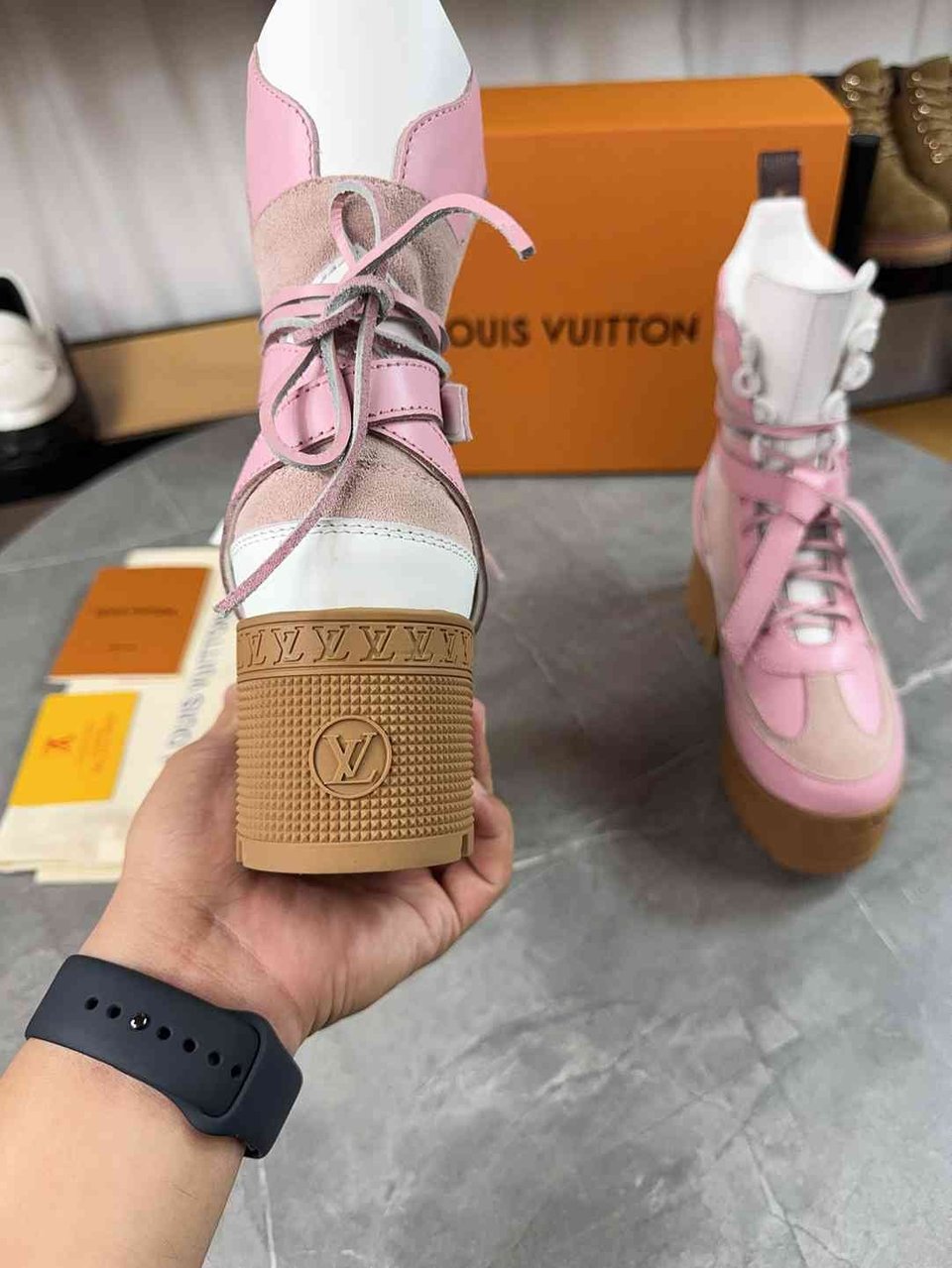 Louis Vuitton Laureate Platform Desert Boot Rose 1Ad23N view 7