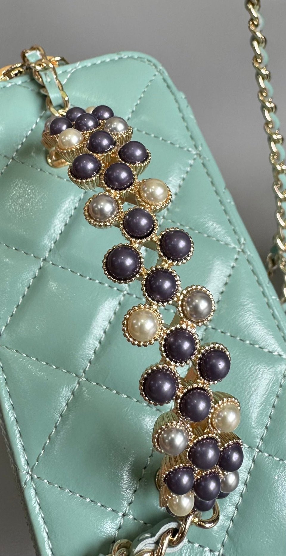 Chanel Vanity Case Pearl 17Cm Aqua Blue Lambskin Gold Hardware view 8