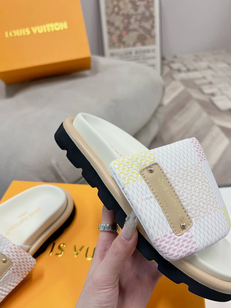 Louis Vuitton Pool Pillow Flat Comfort Mule Sandals Light Pink 1Actww view 4
