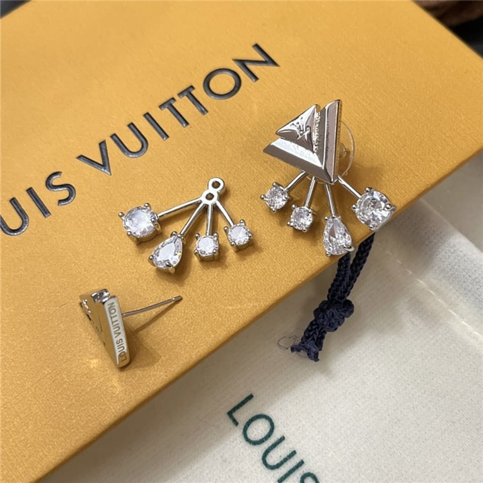 Louis Vuitton V For Vuitton Earrings M02296 view 4