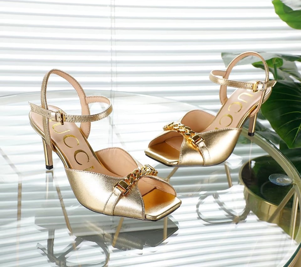 Gucci Metal Chain Stiletto Heels Flip Flop Fish Mouth Sandals Gold view 5