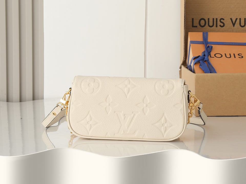 Louis Vuitton Wallet On Chain Ivy Monogram Empreinte Leather Cream view 4