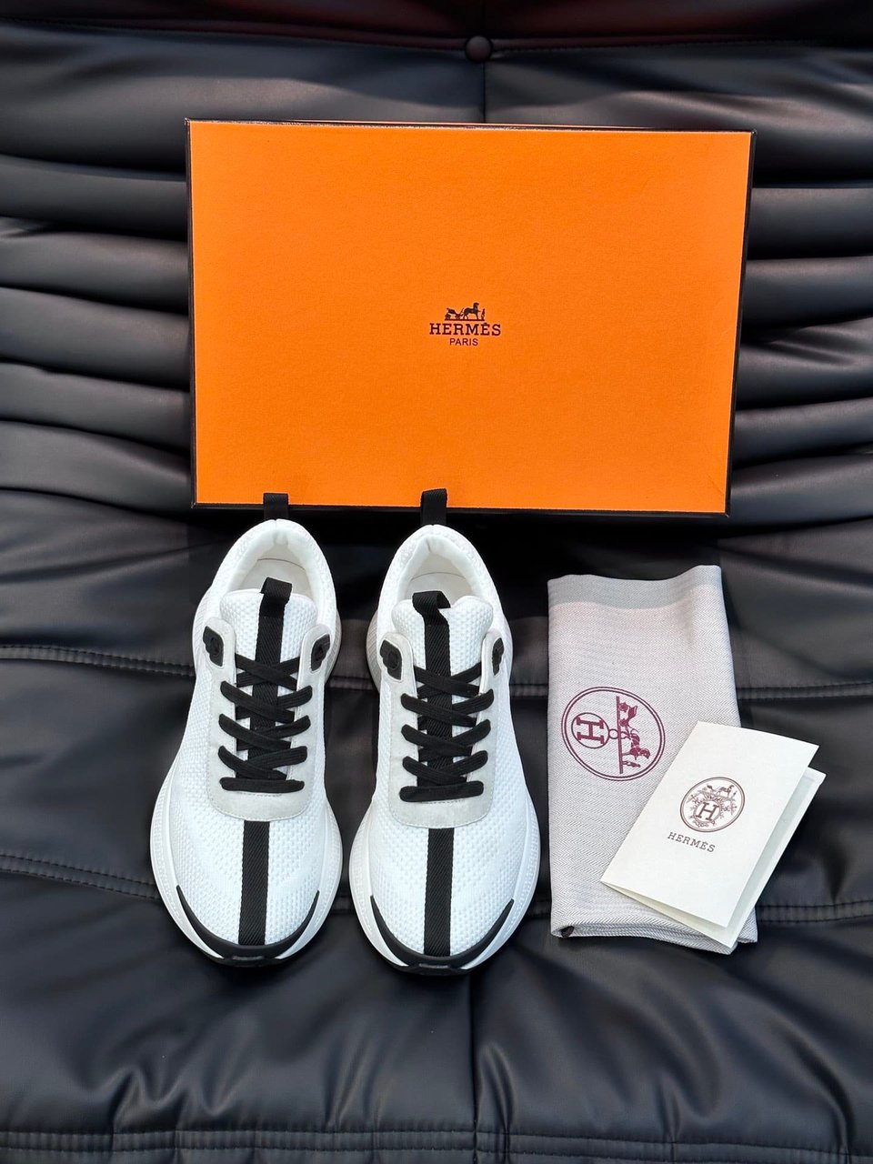 Hermes Heros Sneaker Black White H232985Zh90400 view 9