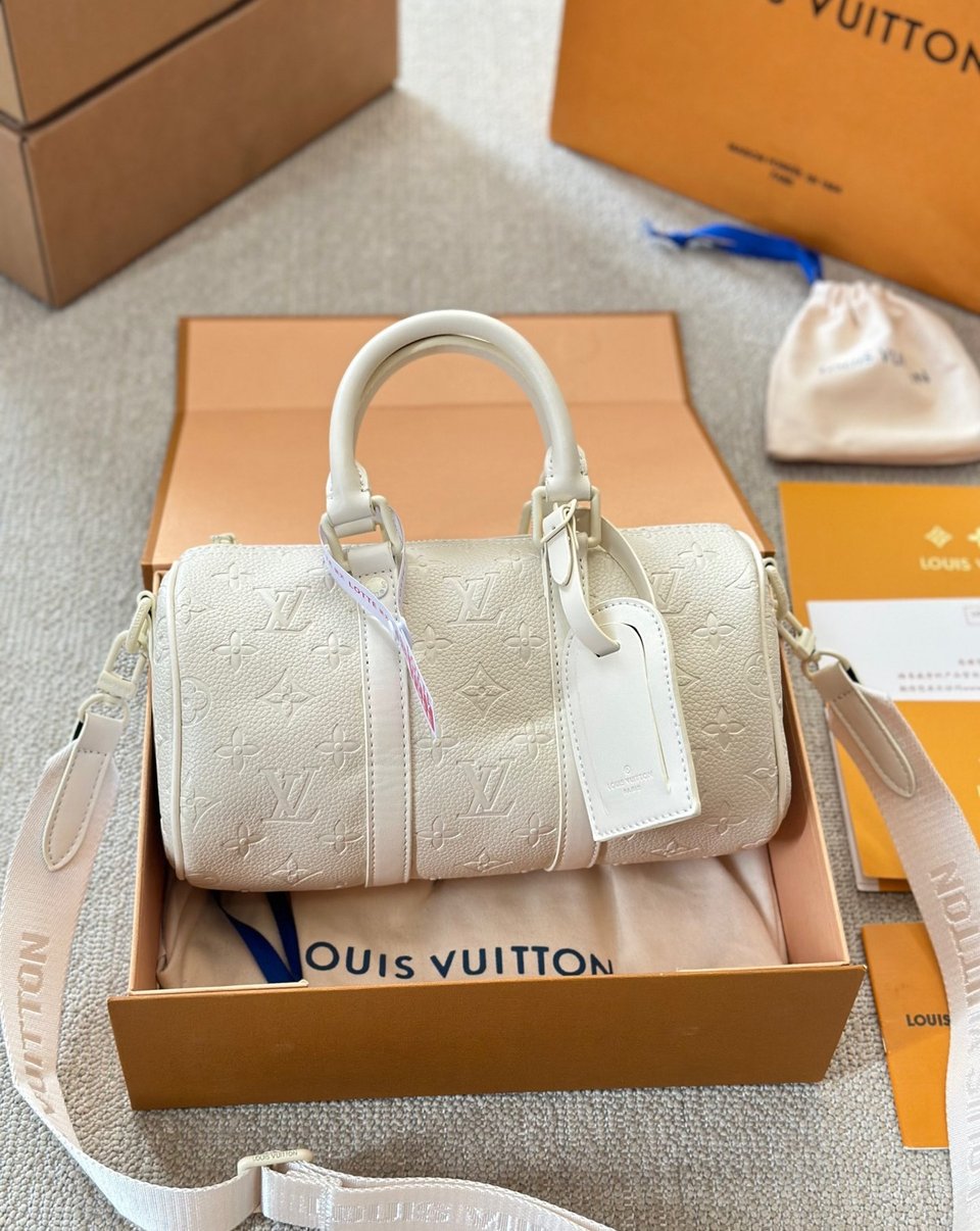 Louis Vuitton Keepall Bandouli Re Full Moon 25Cm M24434 view 6