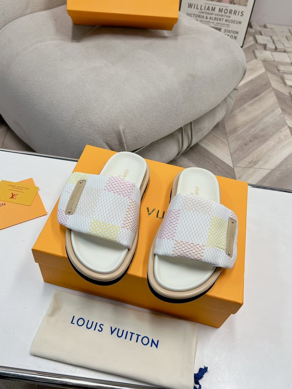 Louis Vuitton Pool Pillow Flat Comfort Mule Sandals Light Pink 1Actww view 10