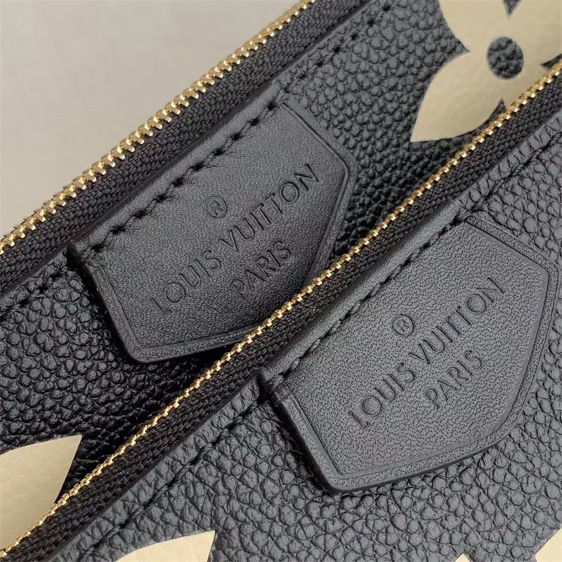 Louis Vuitton Multi Pochette Accessoires 25Cm Black view 4