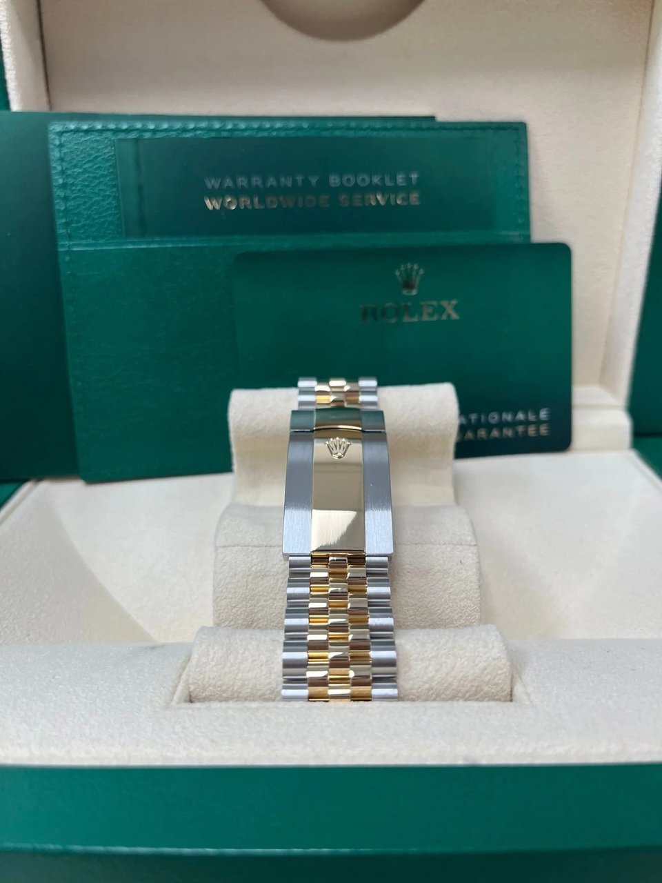 Rolex Sky-Dweller 42 mm Bright black Dial 336933 view 5