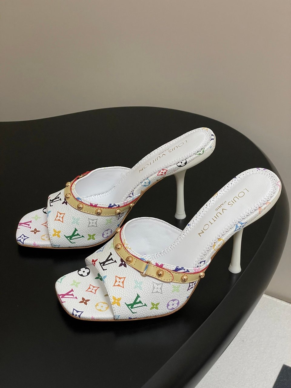 Louis Vuitton LV x TM 6AM Mule 1AGWT2 White view 8