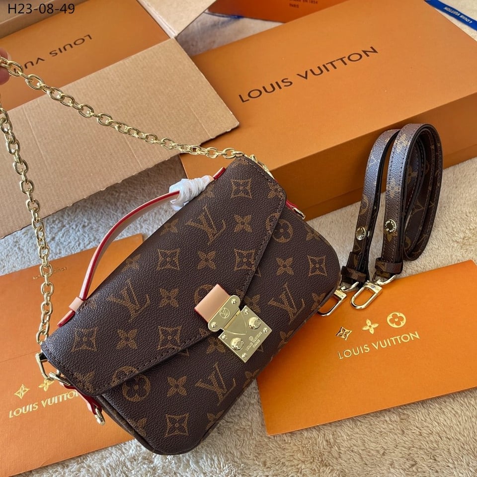 Louis Vuitton Pochette M Tis East West Bag Monogram 22Cm M46279 view 5