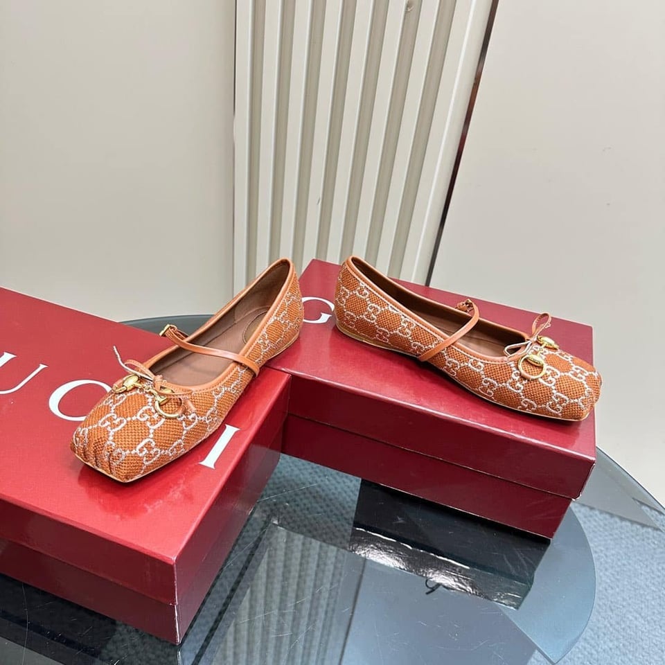 Gucci Women’S Horsebit Ballet Flat Orange view 3