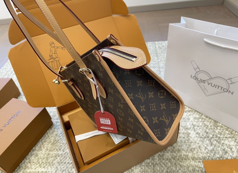 Louis Vuitton Popincourt Hart Tote Handbag Monogram Canvas 27.5Cm M40007 view 7