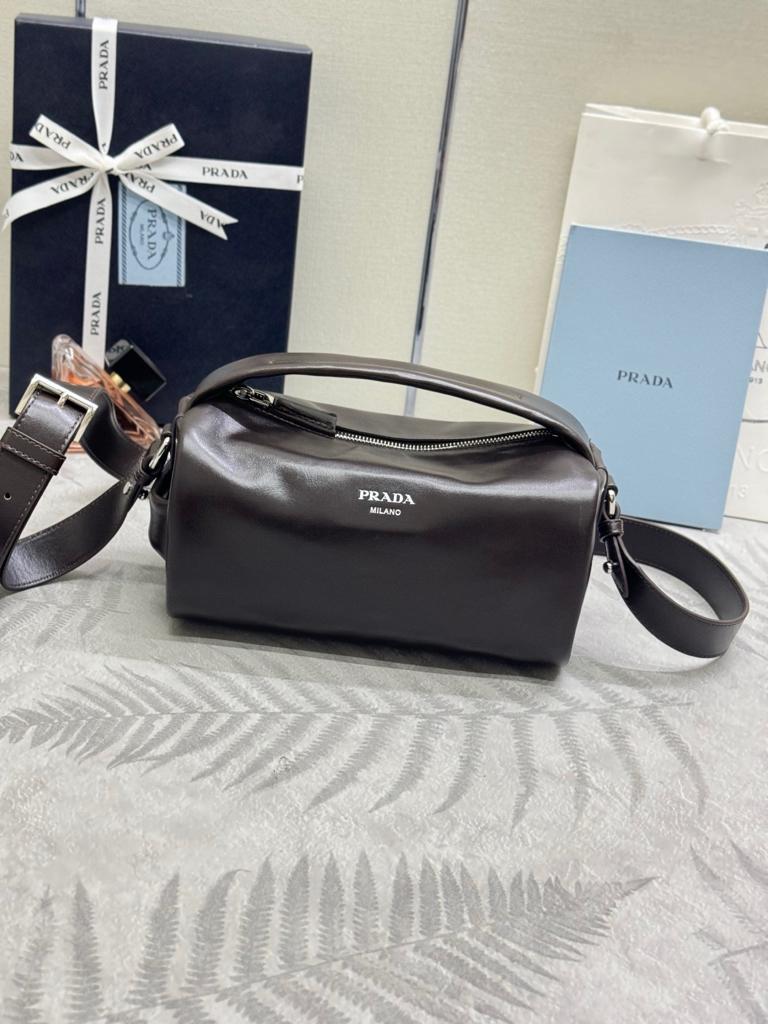 Prada Classic Leather Shoulder Bag 24cm view 4