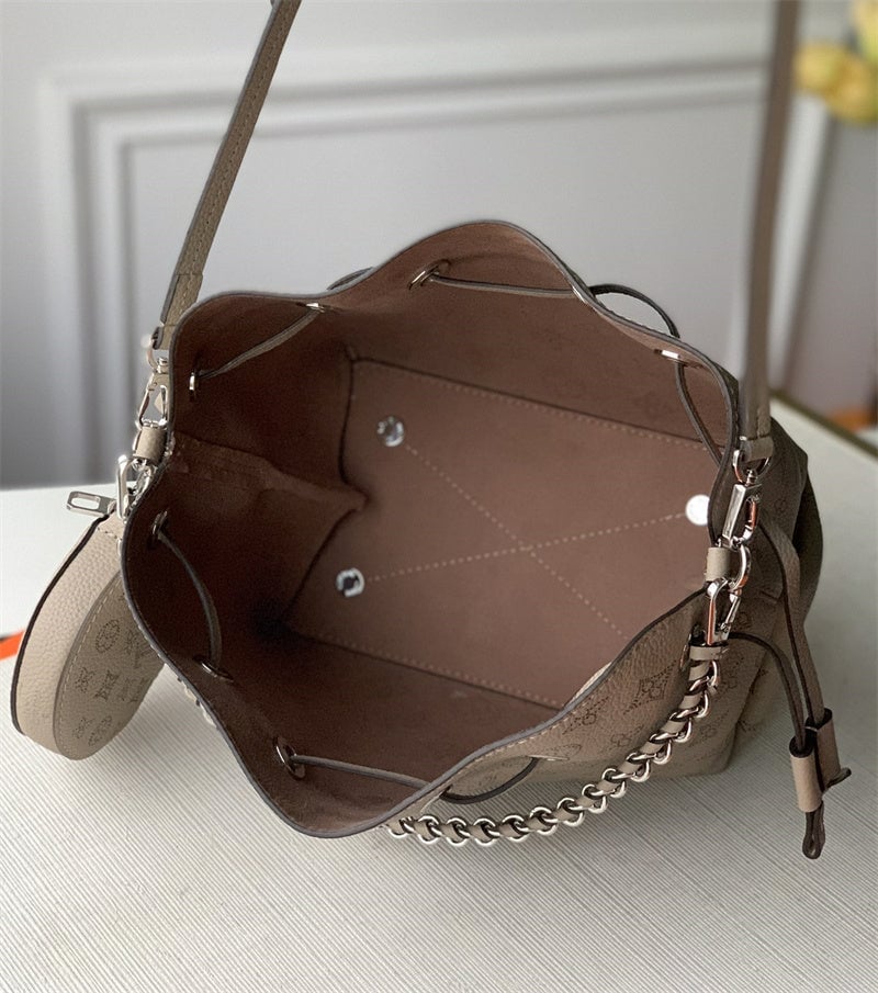 Louis Vuitton Bella 22Cm Grey view 9