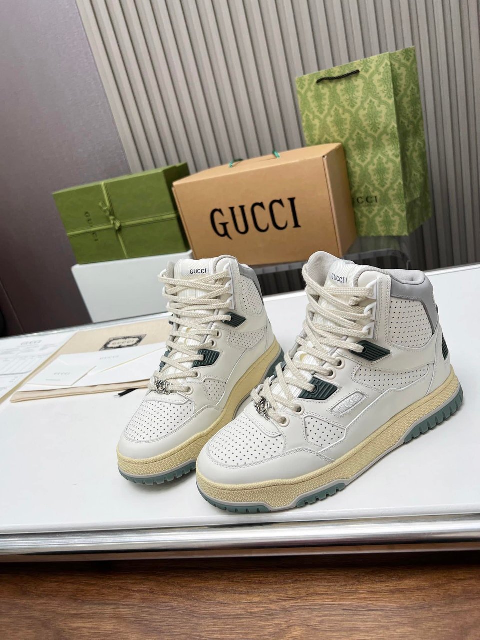 Gucci Women’S High Top Distressed Effect Sneaker White 765437 Aacv6 9161 view 7