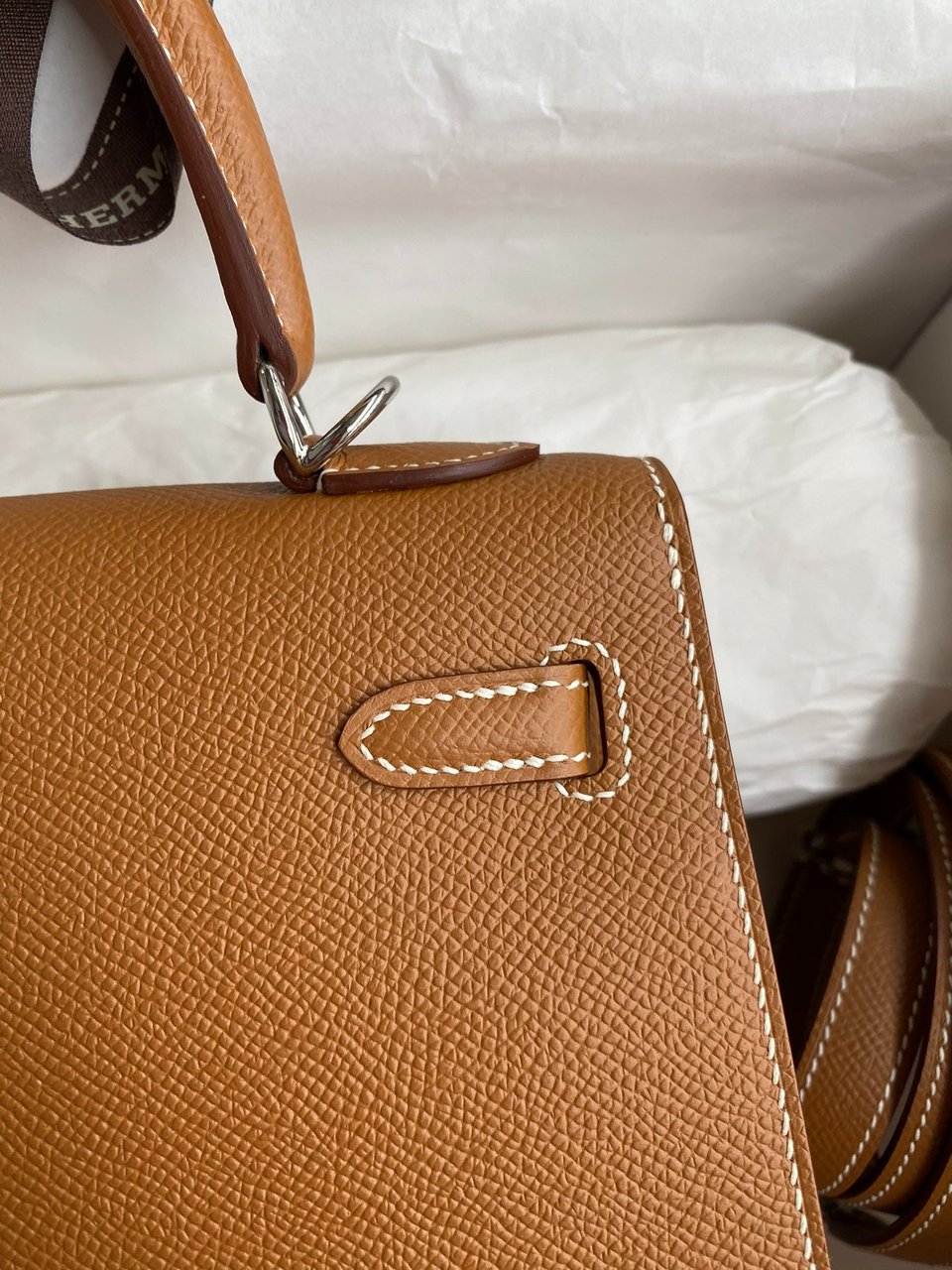 Hermes Kelly 25 Bag In Gold Brown Epsom Leather For Women 25cm/10in view 3