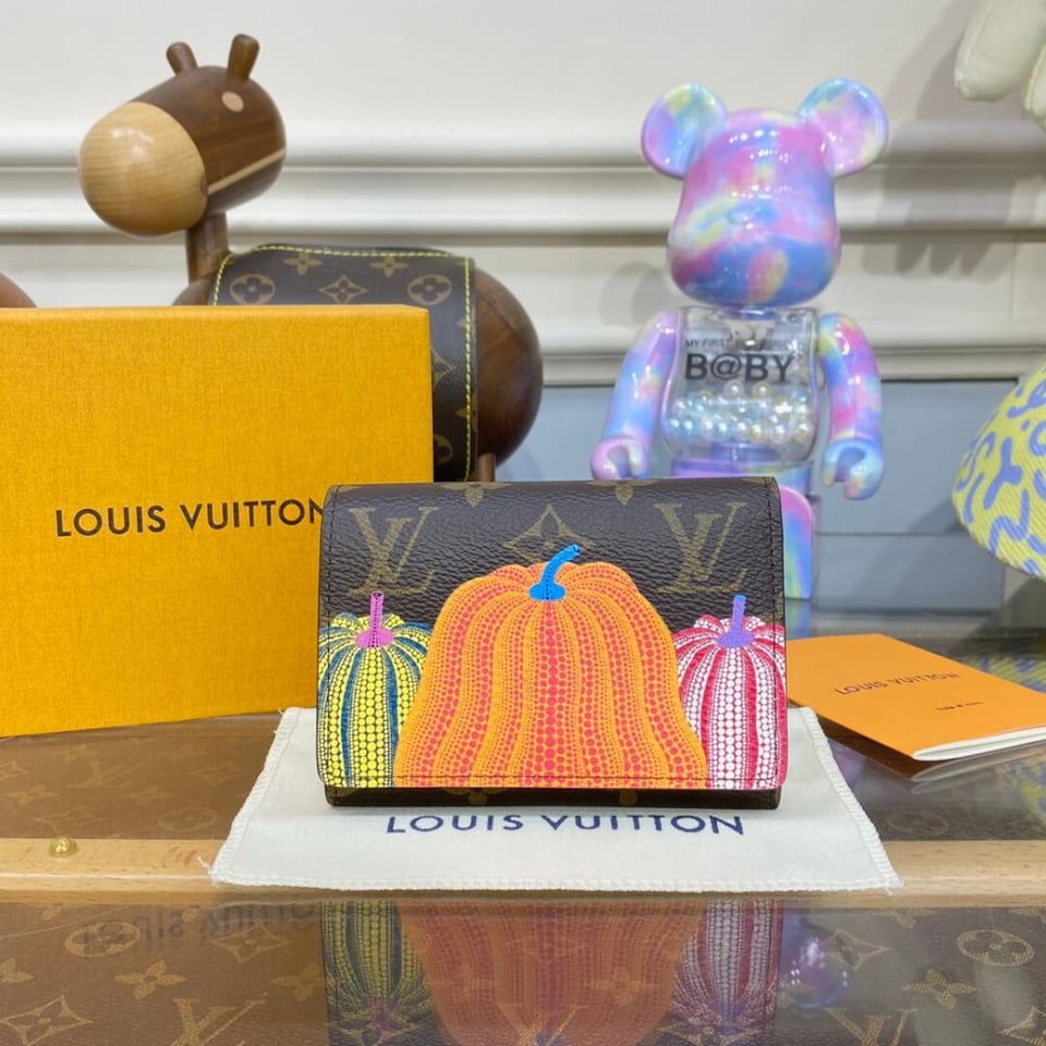 Louis Vuitton x Yayoi Kusama Victorine Wallet view 3