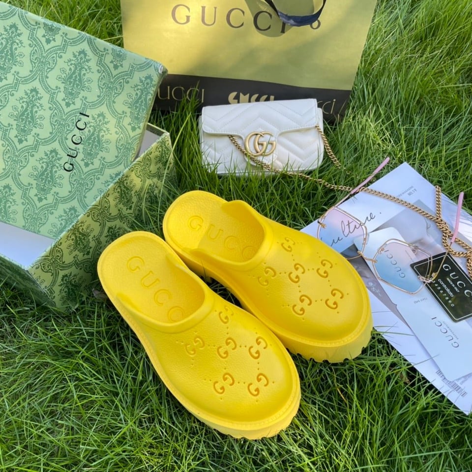 Gucci Men’S Slip On Sandal Yellow Gg Rubber view 4
