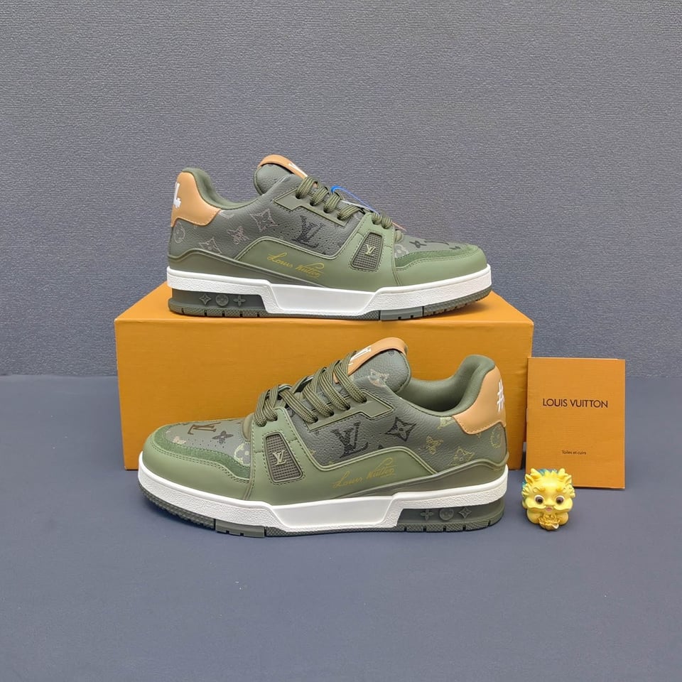 Louis Vuitton Trainer Sneakers Khaki Green Textured Calfskin 1AKDIU view 7