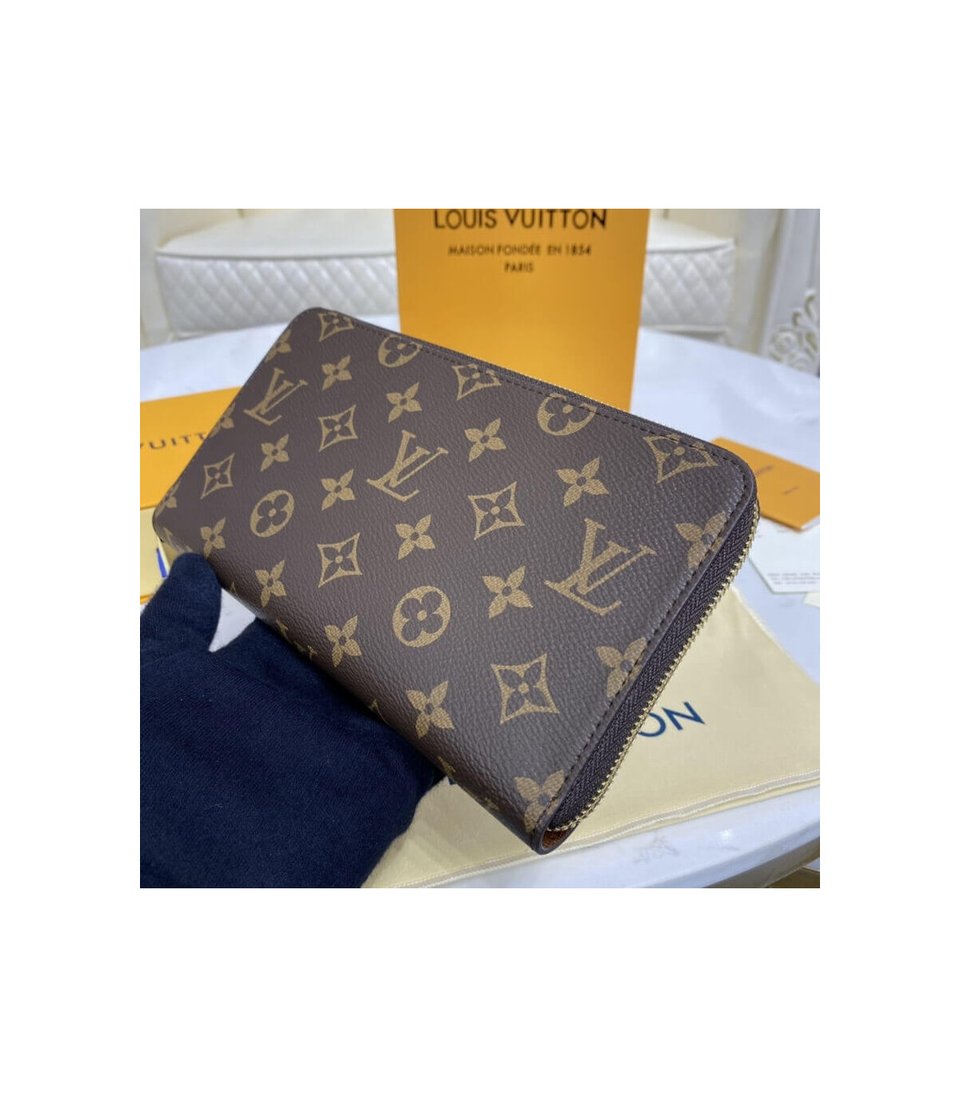 Louis Vuitton Monogram Zippy Organizer view 4