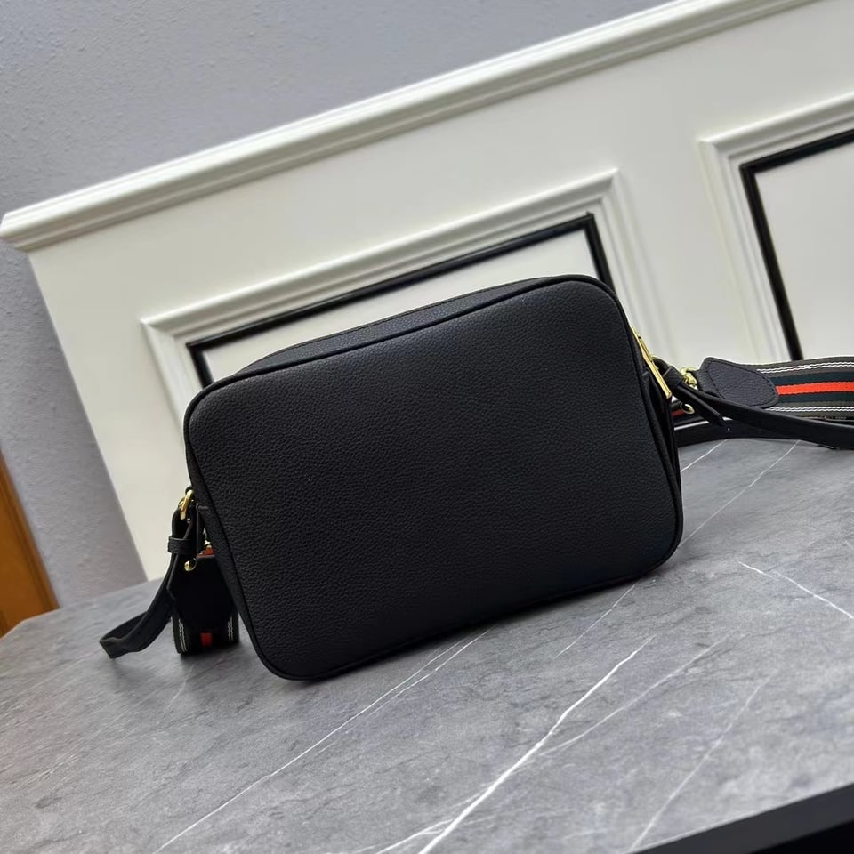 Prada Camera Shoulder Bag 23Cm view 4
