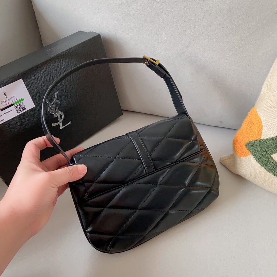 Saint Laurent Le 57 Hobo Bag In Quilted view 10