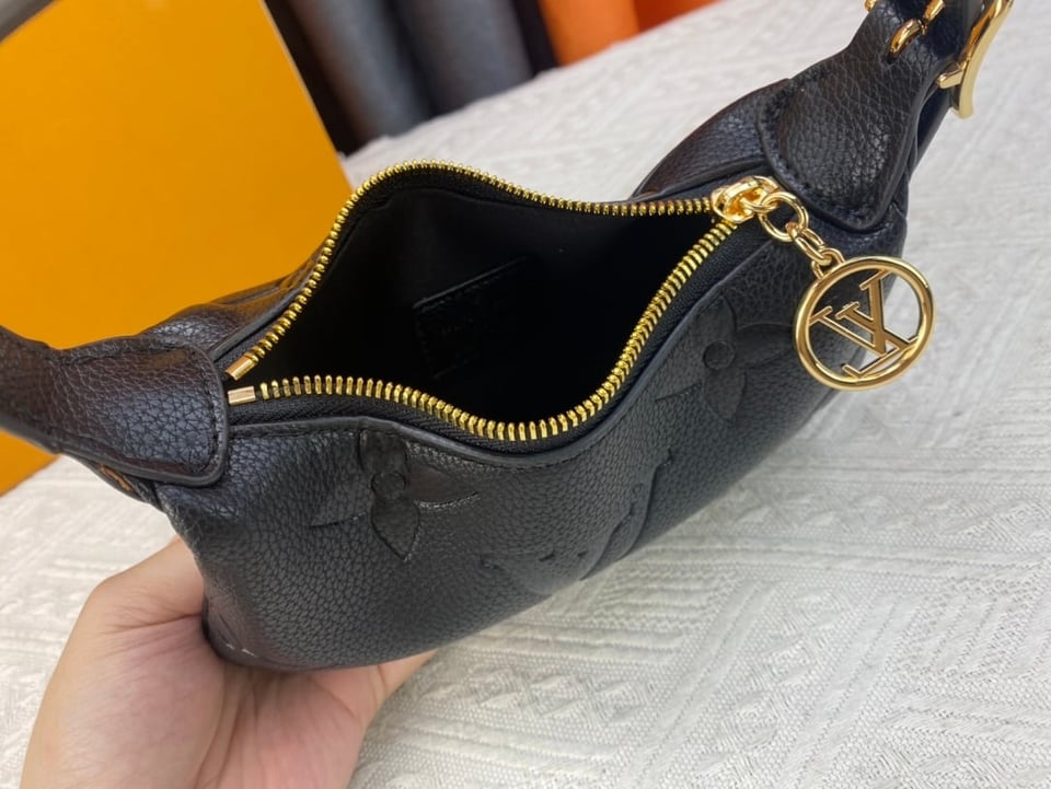 Louis Vuitton Mini Moon Black 20Cm M82391 view 10