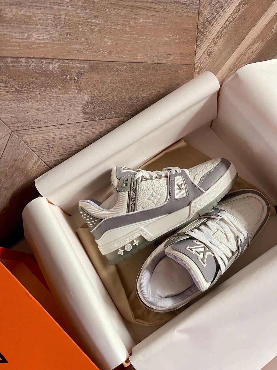Louis Vuitton Lv Trainer Sneaker Grey White 1A8Kba view 4