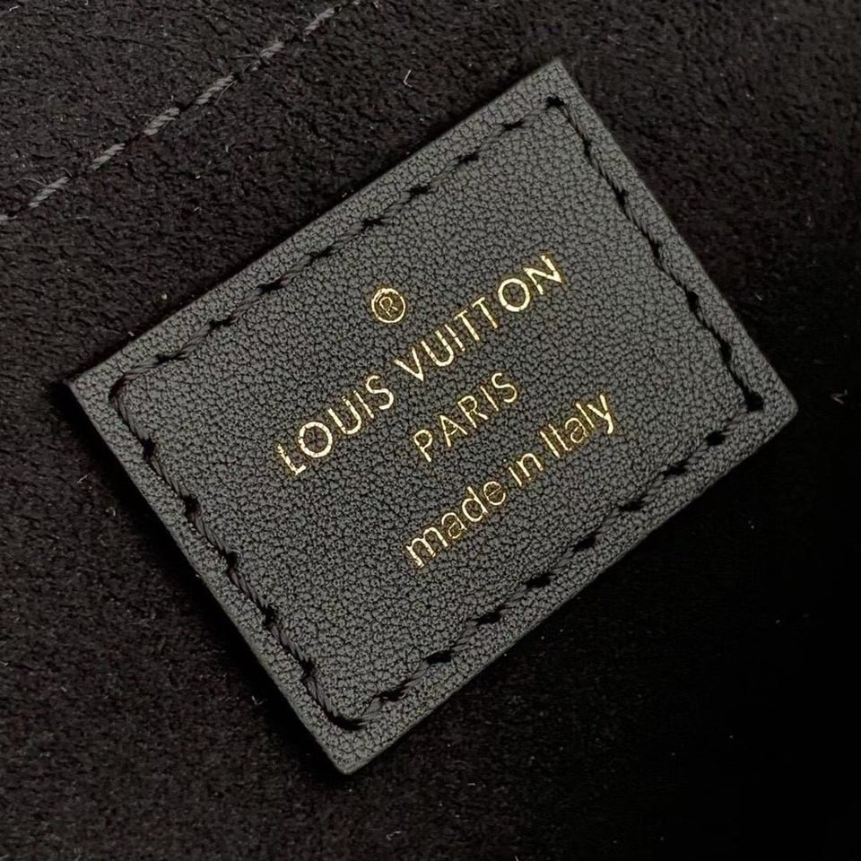Louis Vuitton New Wave Chain 24Cm Black M58552 view 9